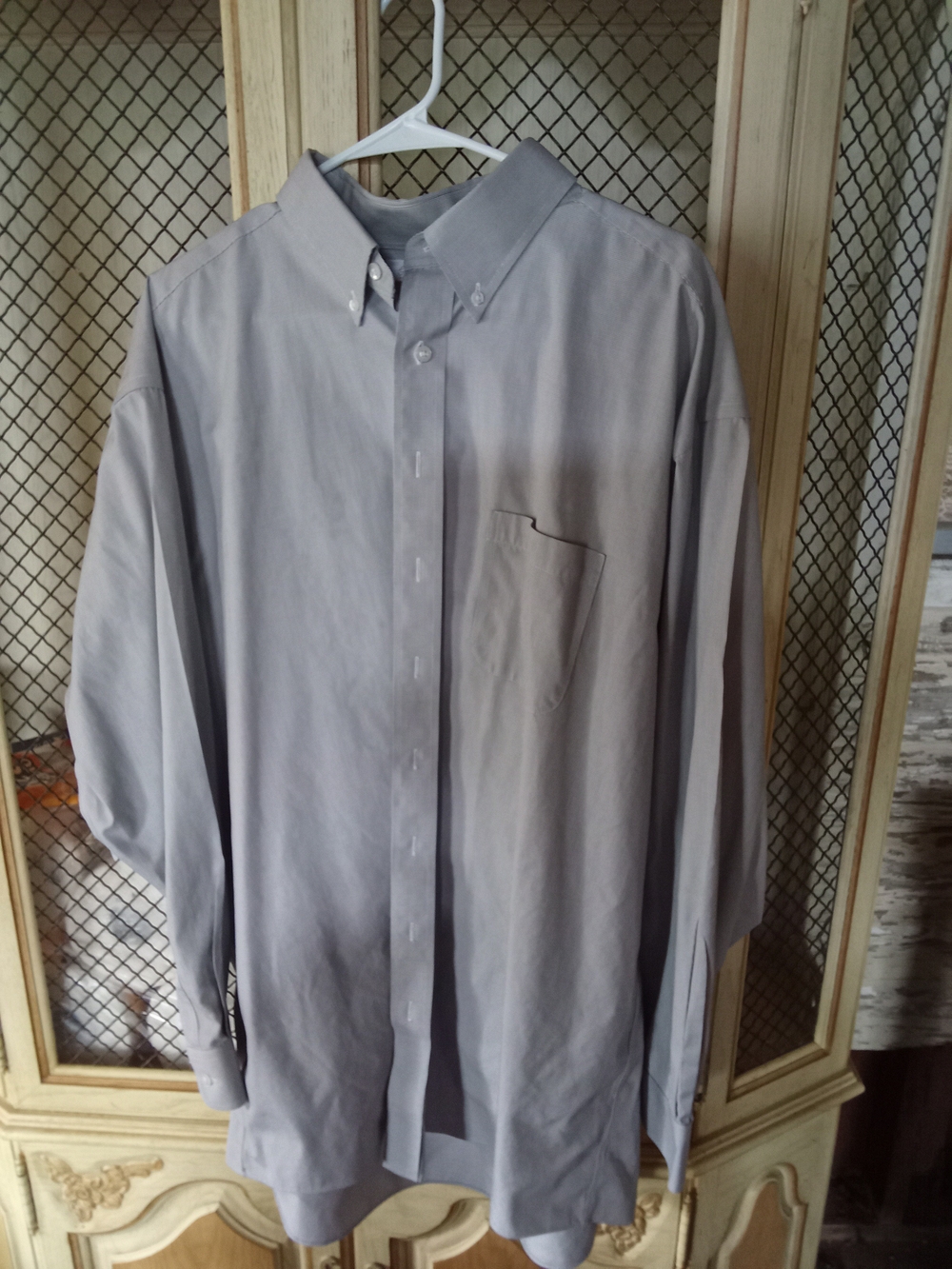 Roundtree & Yorke Light Gray Button-Down Dress Shirt